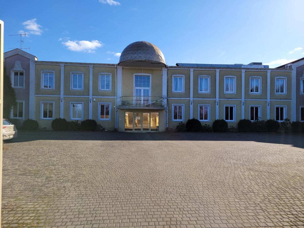Dworek Sobieskiego Skierniewice Dış mekan fotoğraf